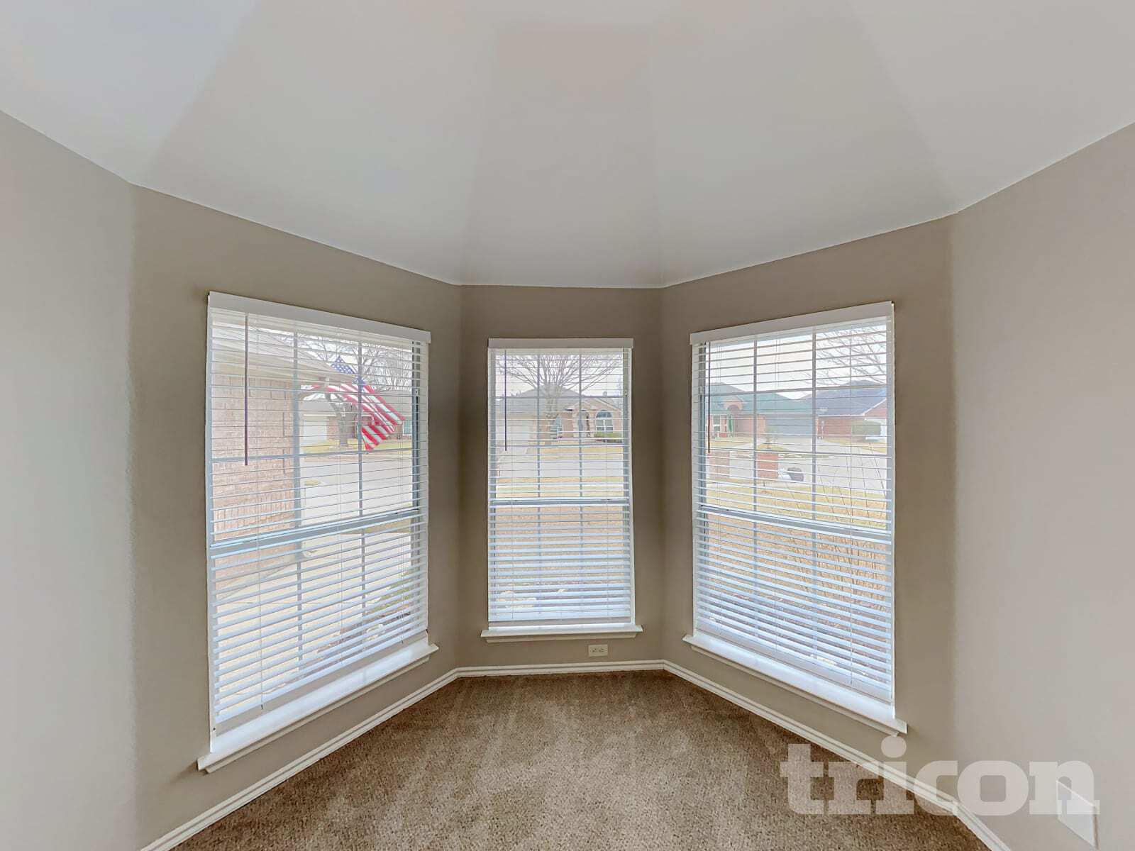 Building Photo - 1013 Kingsley Dr