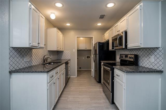 Building Photo - 709 Parkview Dr