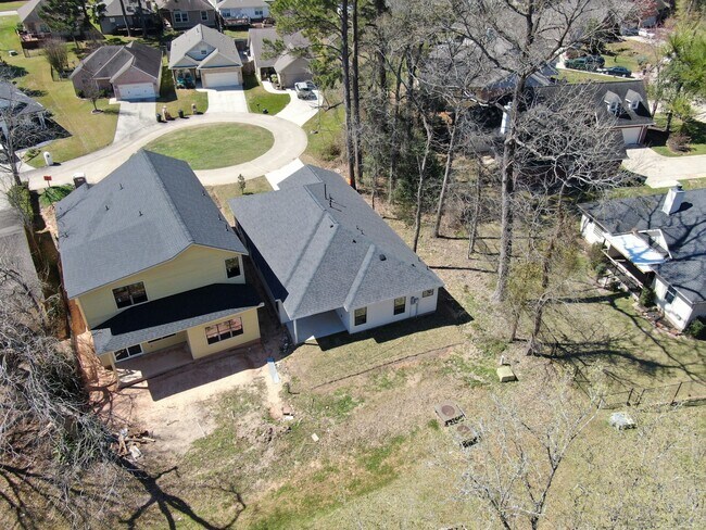 Building Photo - 106 Harbor Ct