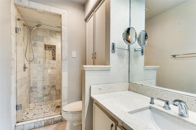 Building Photo - 11310 Park Central Pl