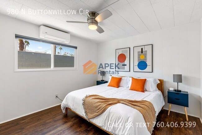 Building Photo - 980 N Buttonwillow Cir