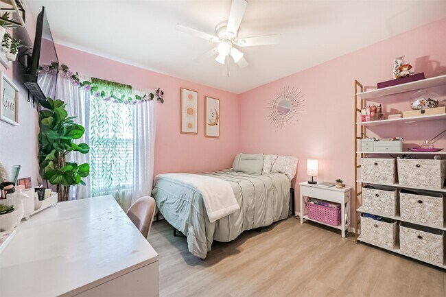 Building Photo - 138 Austin Rd