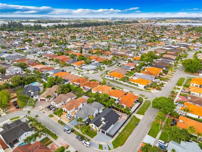 Building Photo - 803 NW 133rd Ct