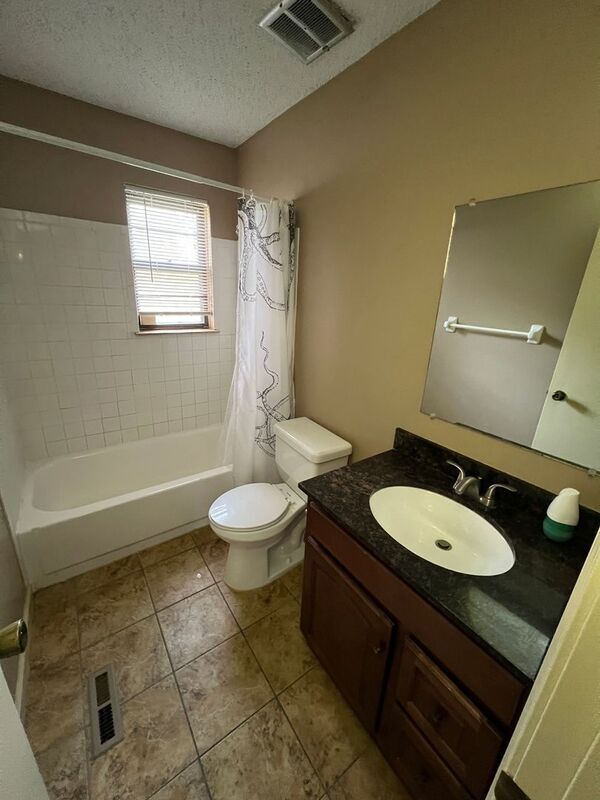 Building Photo - 14025 Ballantrae Dr