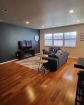 Building Photo - 1205 Beaconsfield Ln