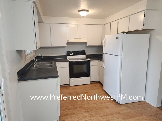 Building Photo - 5180 Trevon St