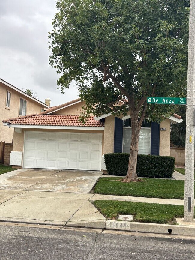 Building Photo - Beautiful Rancho Cucamonga 3 Bedroom/ 2 Bath Home