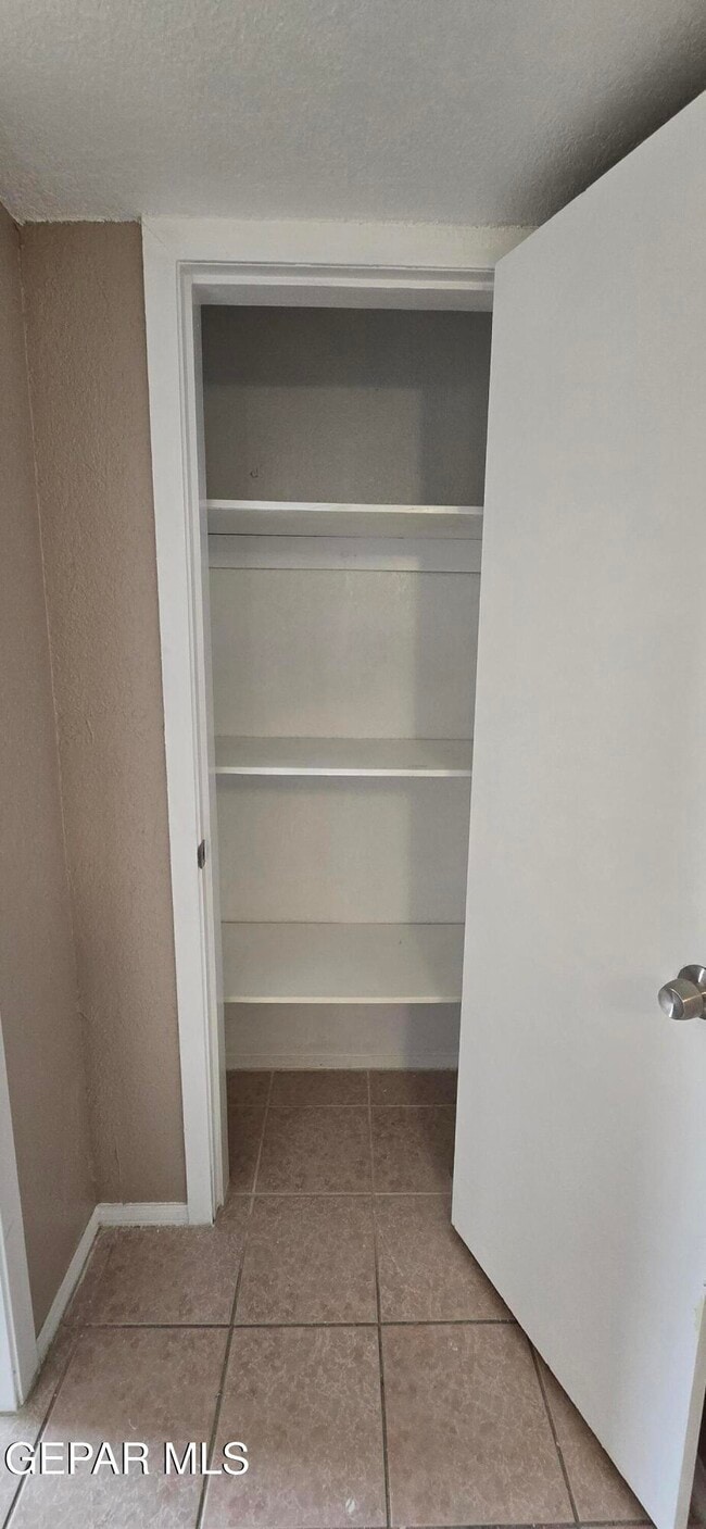 Building Photo - 9332 Hudson Way