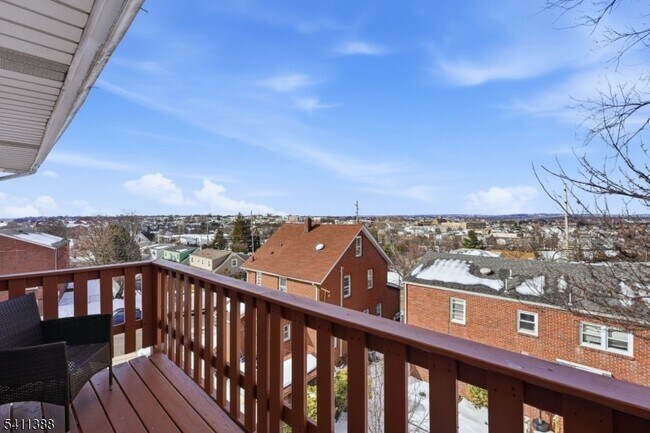 Building Photo - 243 Newark Ave