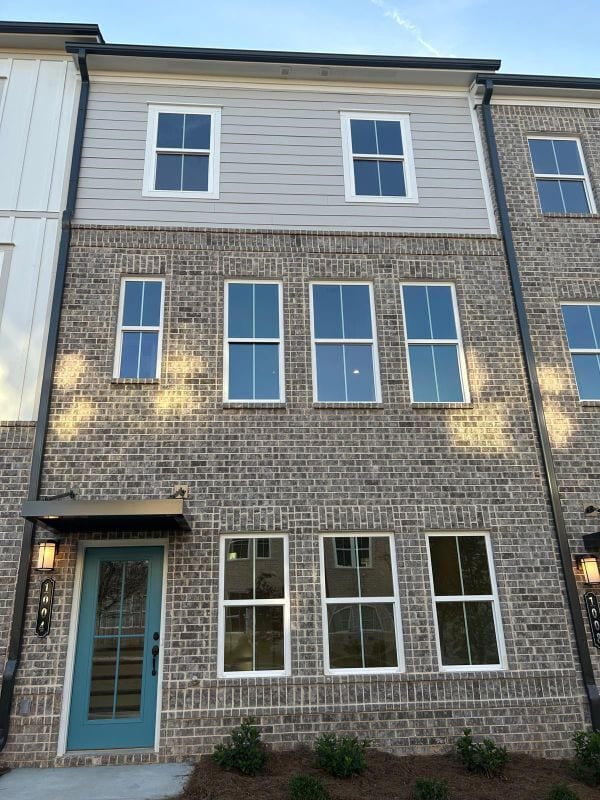 Building Photo - 1004 Taylor Ct
