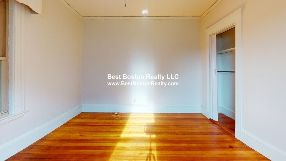 Building Photo - 24 Mayberry Ave