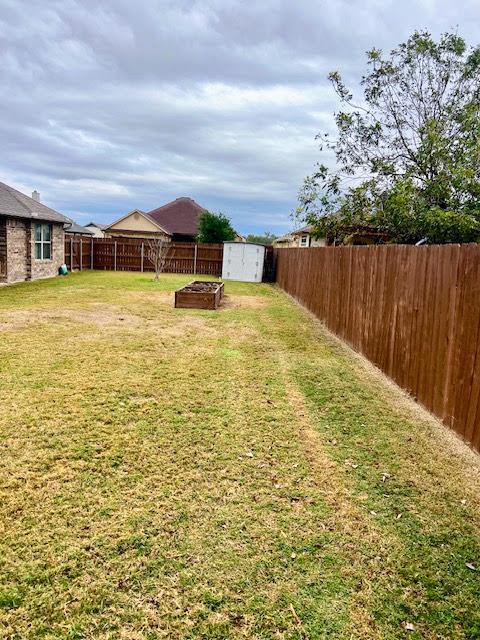 Building Photo - 220 Derek Ln