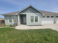 Building Photo - Stunning New Build in Kennewick – Spacious...
