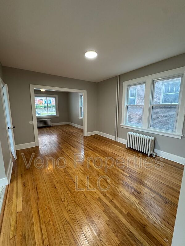 Building Photo - 179 9th St