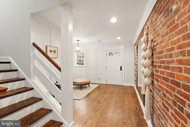 Building Photo - 312 N Pitt St