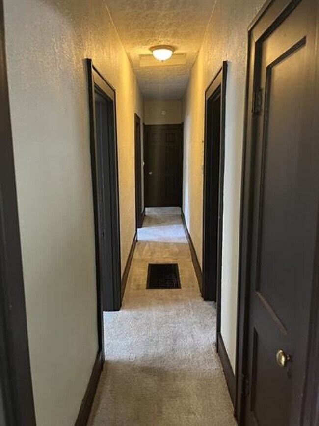 Building Photo - 3907 Northwestern Pkwy