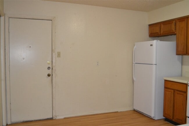 Building Photo - 3053 Olympia Dr