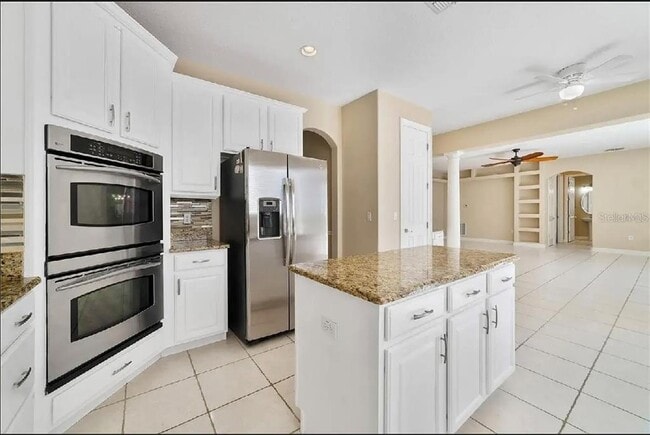 Building Photo - 2301 Roat Dr