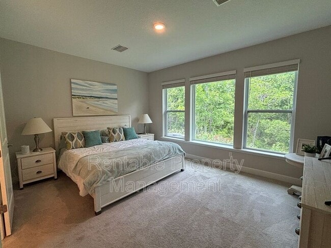 Building Photo - 387 Union Hill Dr