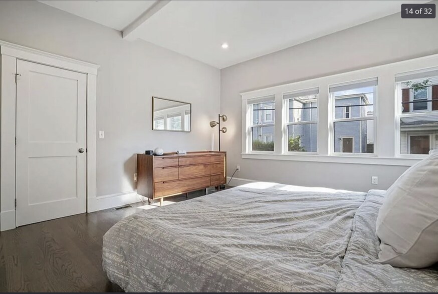 Building Photo - 20 Lincoln St