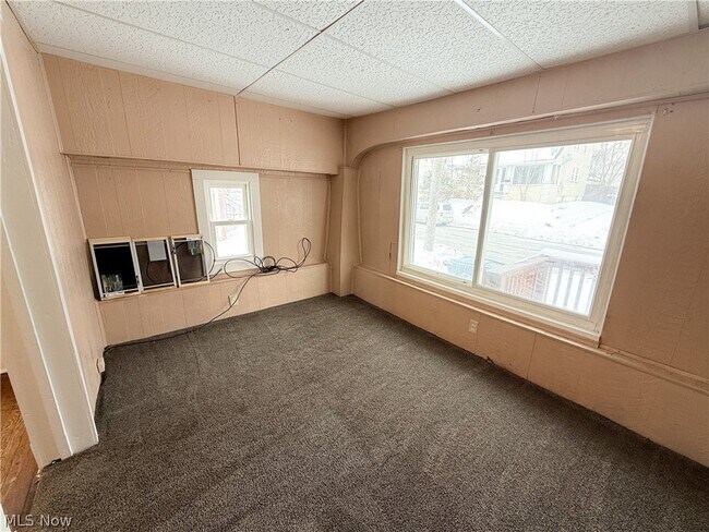 Building Photo - 2140 12th St SW