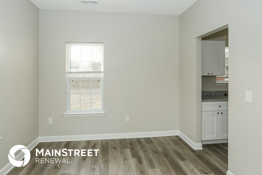 Building Photo - 823 Winthrop Ln