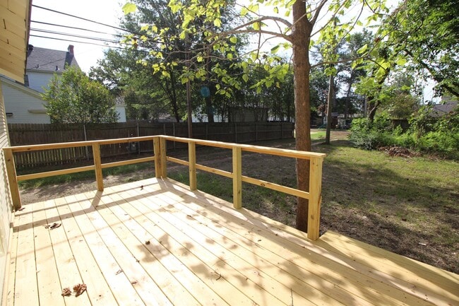 Building Photo - 111 W Wolfe St