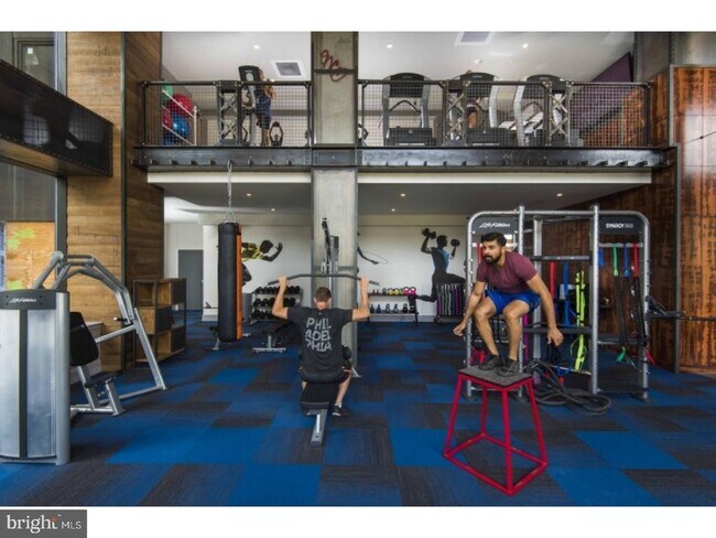 Building Photo - 250 N Christopher Columbus Blvd