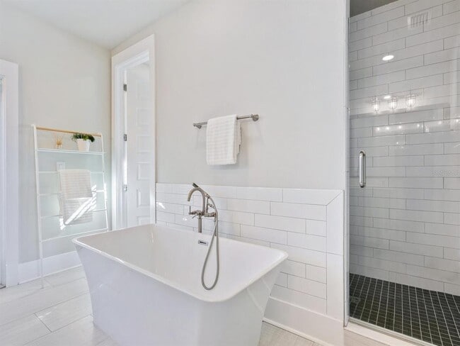 Building Photo - 508 Laurel Pk Dr