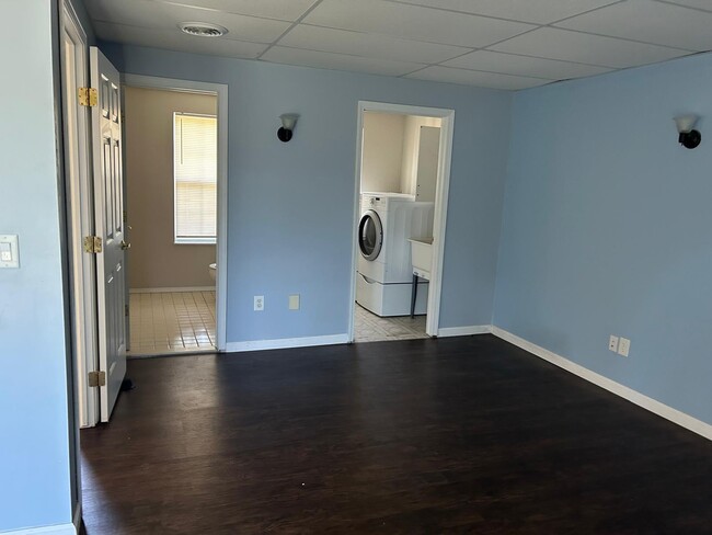 Building Photo - 2738 Birchwood Dr