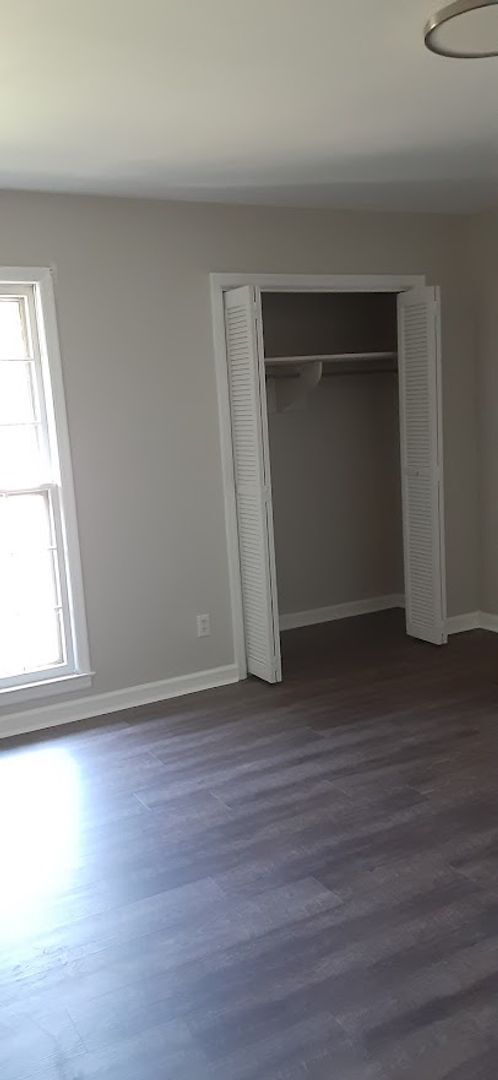 Building Photo - Lovely Three Bedroom Upgraded Home in Irmo...