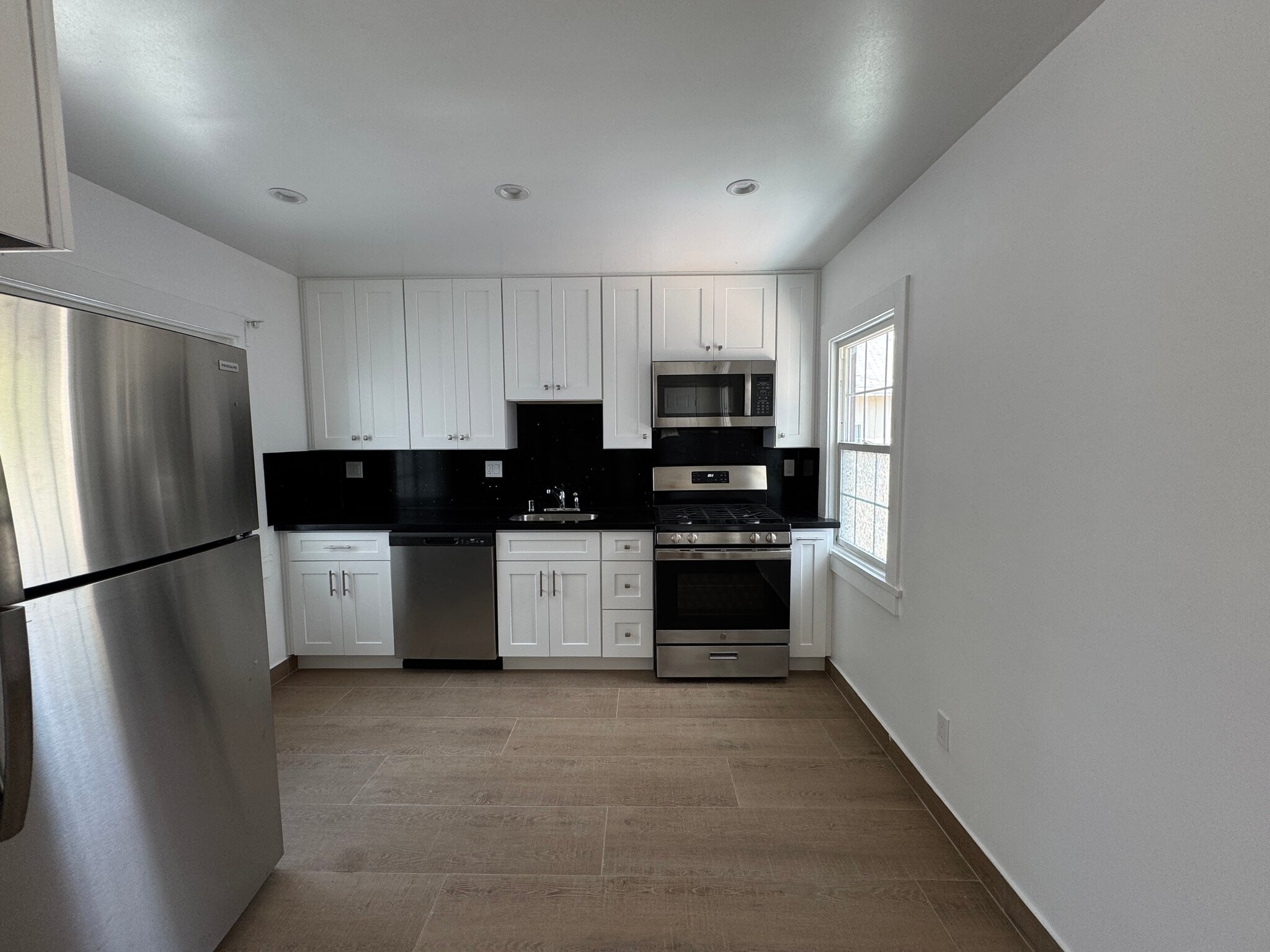 Building Photo - 14224 Friar St