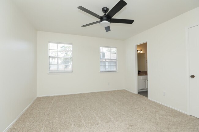 Building Photo - 5800 Lumberdale Rd
