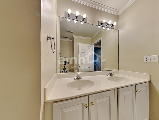 Building Photo - 13531 Toka Ct