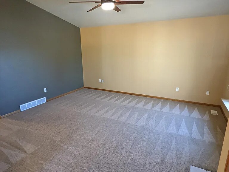 Building Photo - 191 Calabria Dr