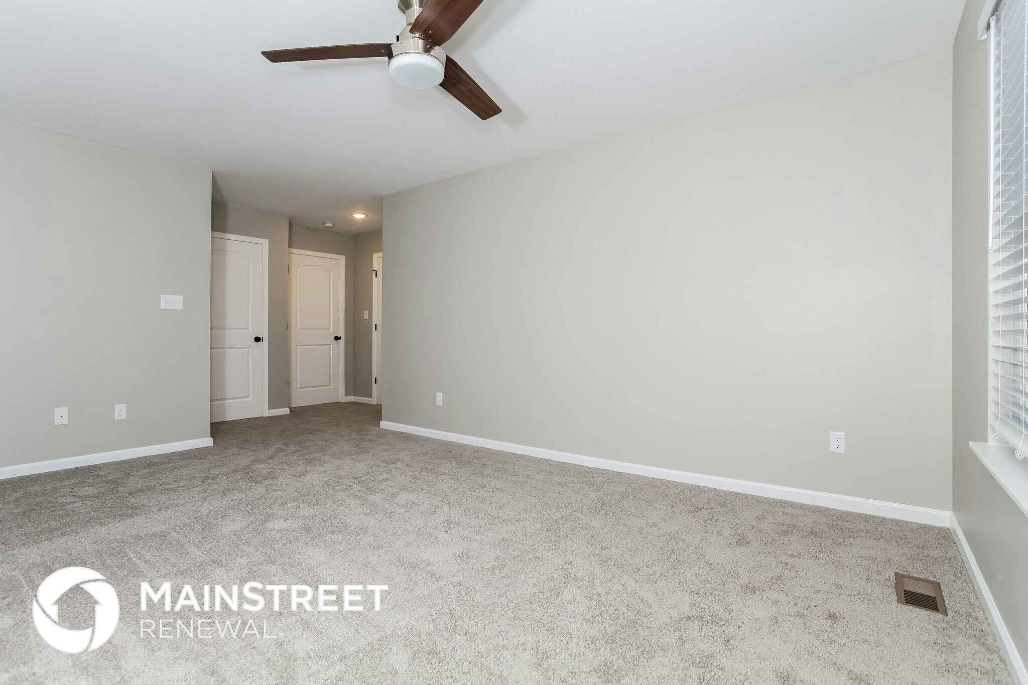 Building Photo - 2059 N Sarah Dr