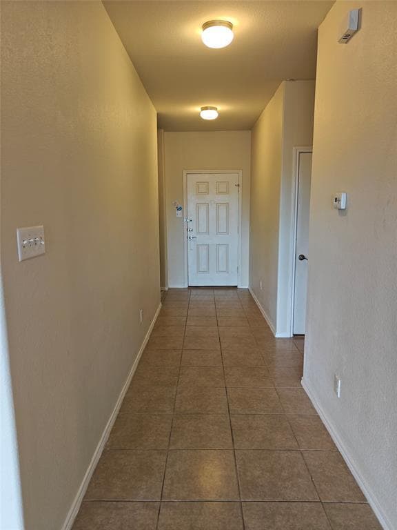Building Photo - 5610 Hopkins Dr