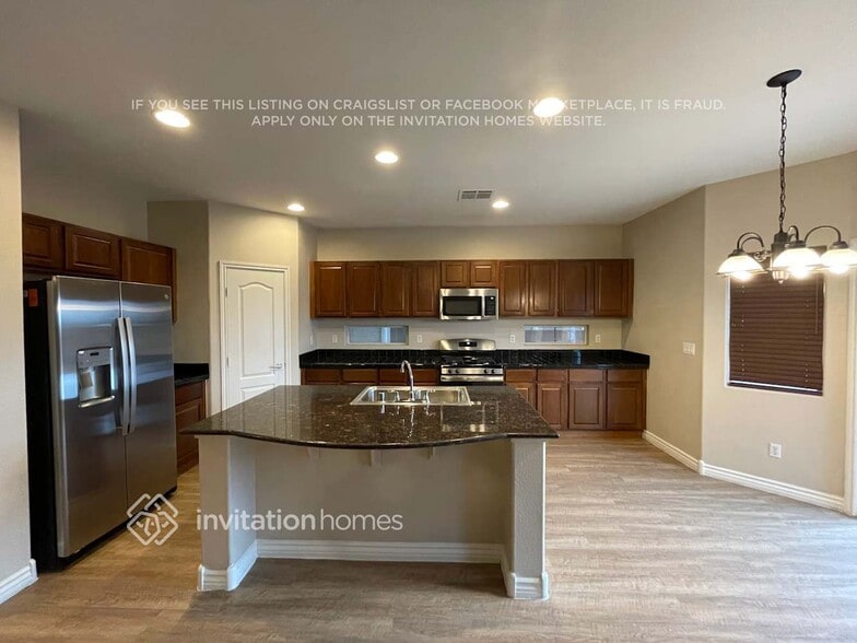 Building Photo - 5492 Oatfield St