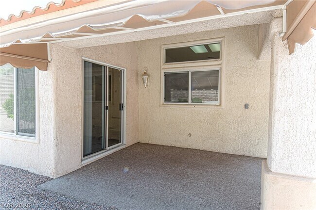 Building Photo - 2821 Byron Dr