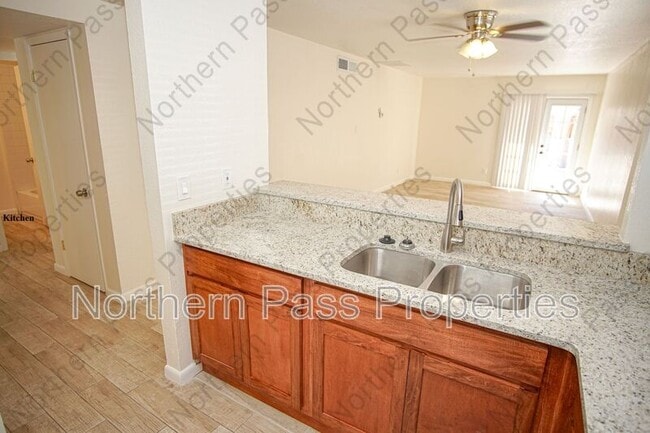 Building Photo - 3425 Risner Pl