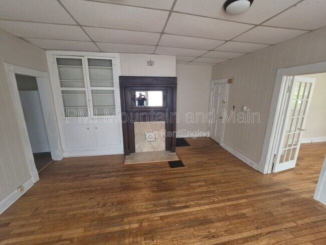 Building Photo - 41 Westwood Pl