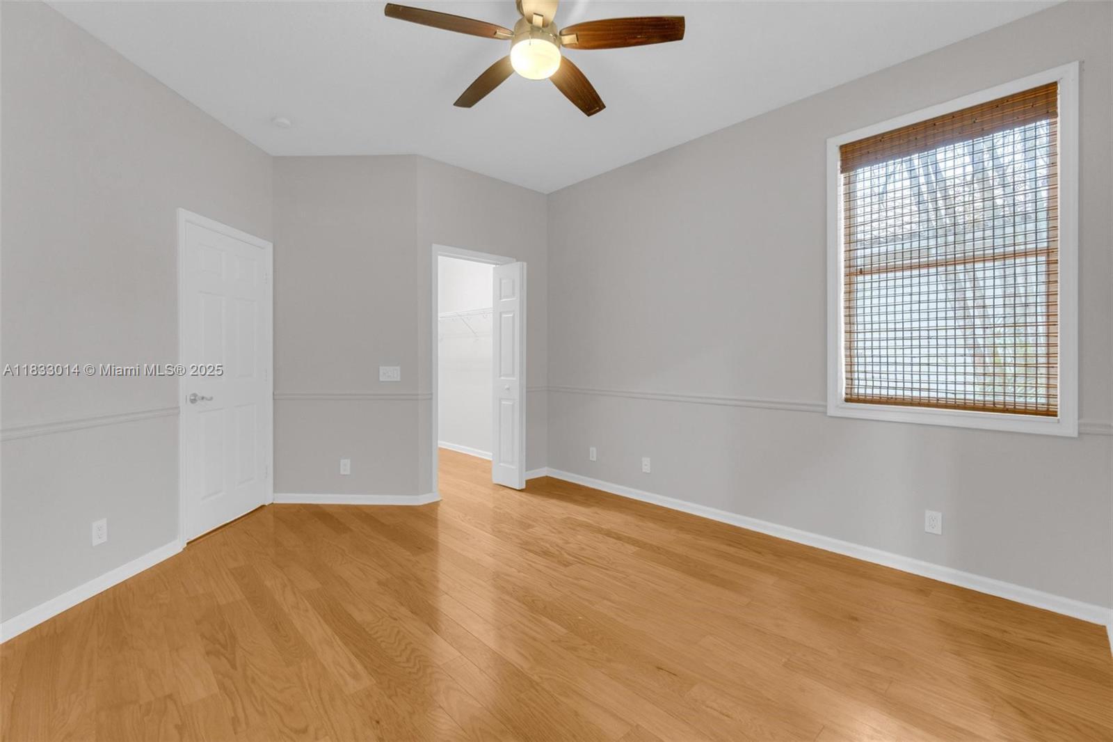 Building Photo - 2553 Bay Pointe Dr