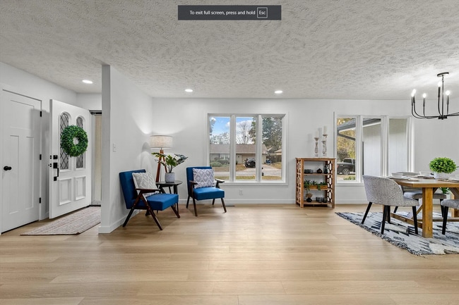 Building Photo - Welcome to your dream home! 4 bedroom 3 ba...