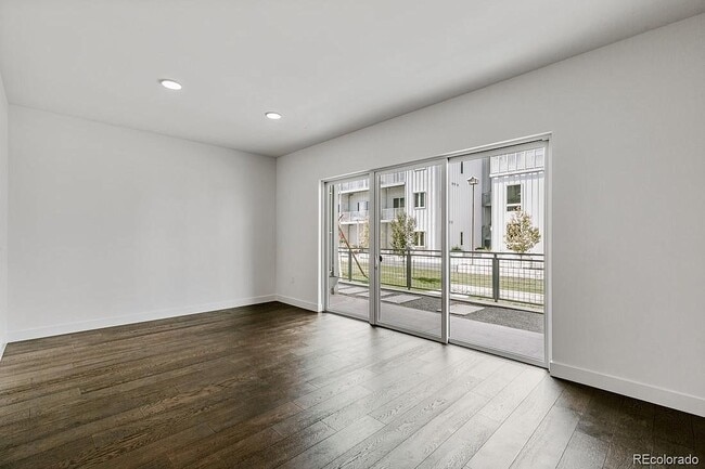 Building Photo - 2525 Arapahoe St