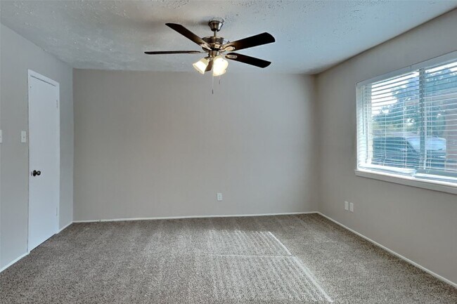 Building Photo - 7307 Daylight Ln