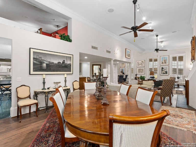 Building Photo - 211 N Presa St