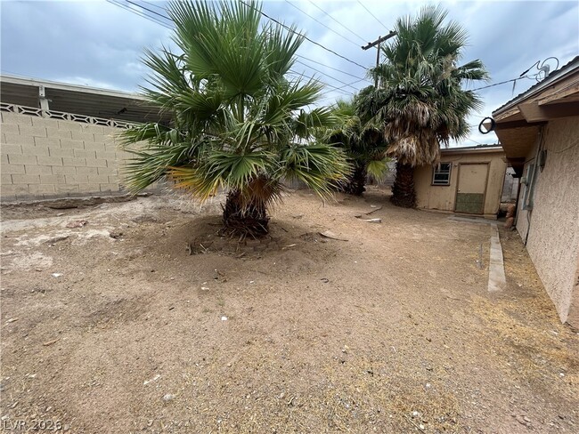 Building Photo - 1405 E McWilliams Ave