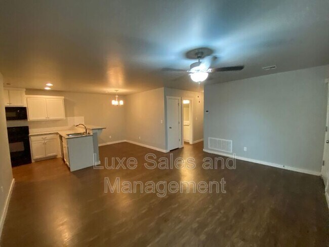 Building Photo - 1407 MacAlpine St