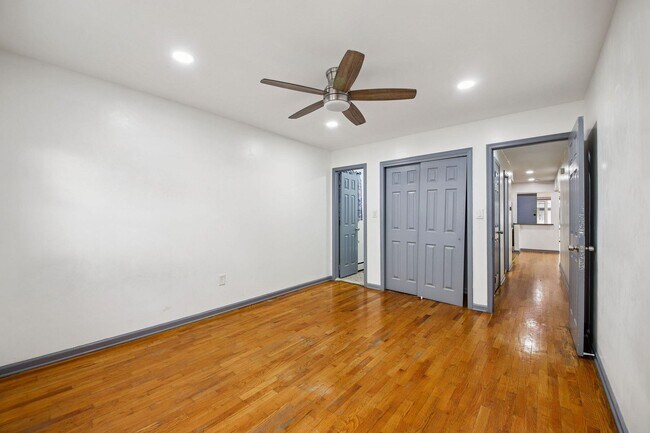 Building Photo - 13 Carlton Ave