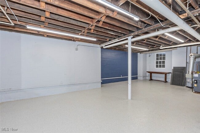 Building Photo - 7020 S Woodland Rd